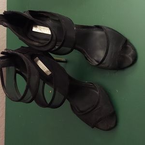 Black strappy heel